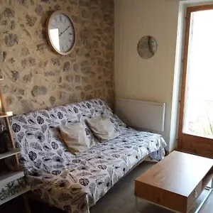 https://joli-studio-meuble-avec-balcon-centre-ville.fr-provencehotel.com