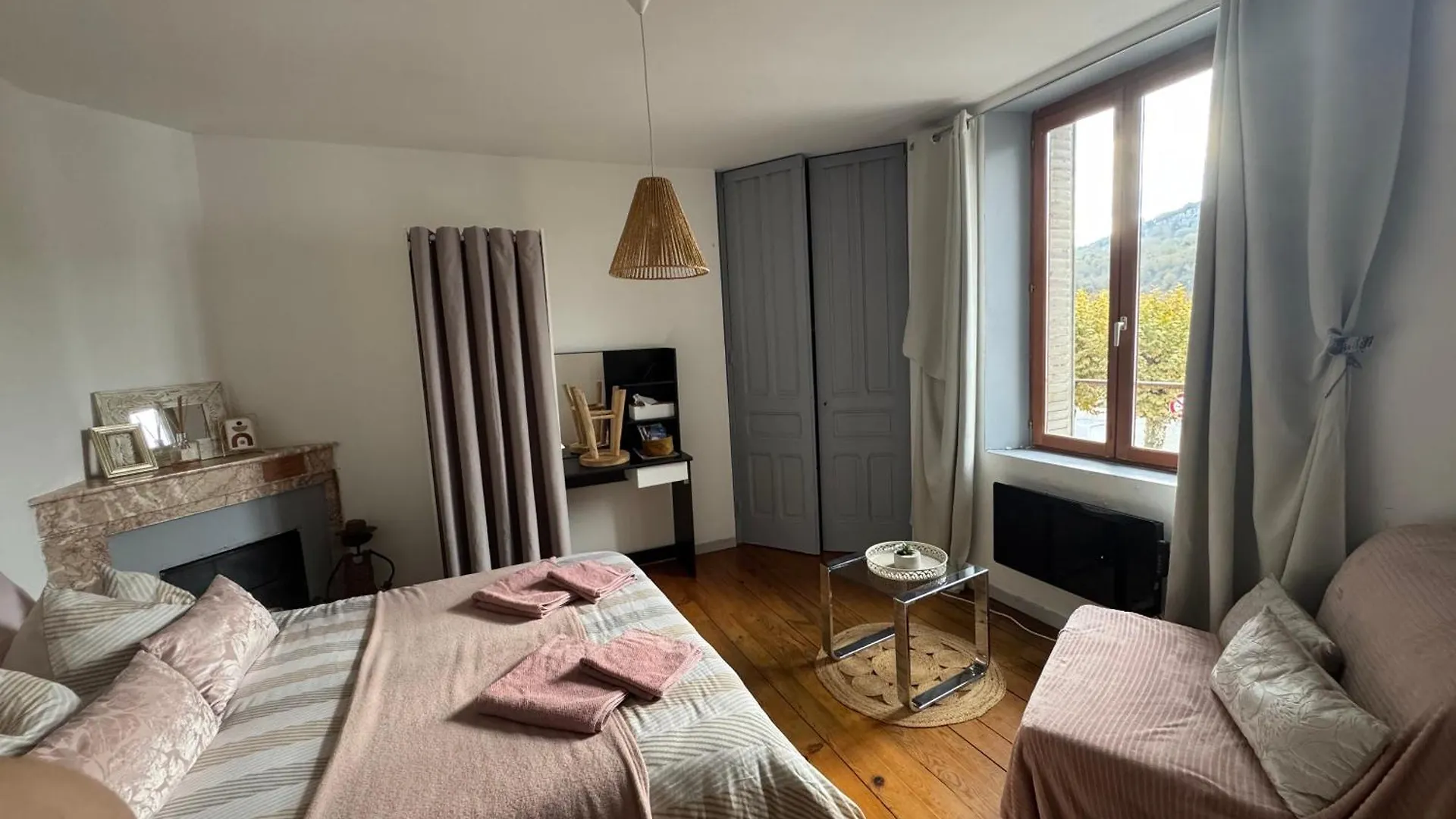 Apartment La Viarhona A Bregnier-Cordon France